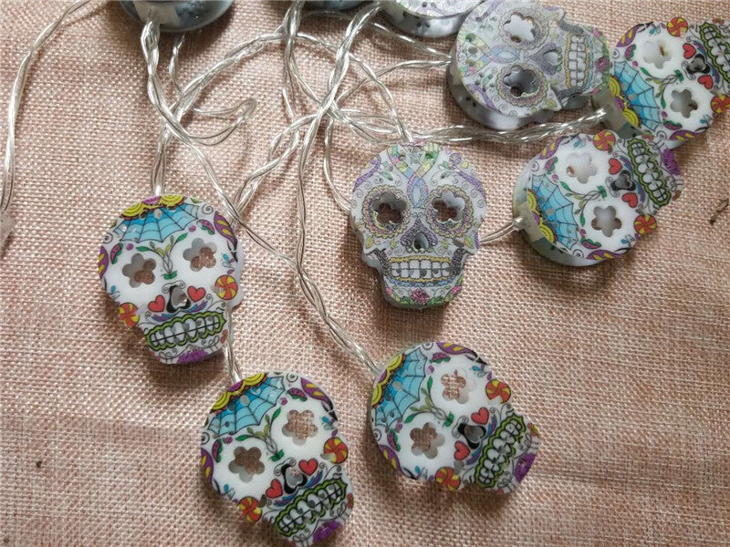 Skull string lights detail