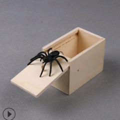 Spider prank box open